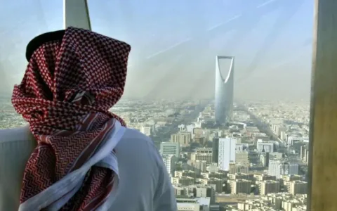 今日新闻｜疫情过后，电商拿什么留住沙特消费者？