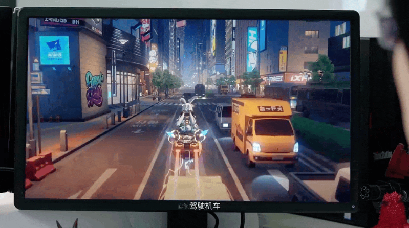 在东京千叶幕张展览馆，中国游戏人潮汹涌