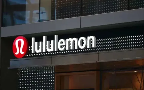 TIKTOK视频播放过亿！Lululemon造就“瑜伽界爱马仕”神话