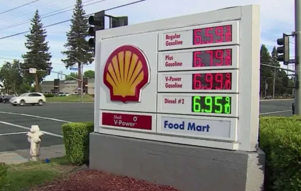 蚕食亚马逊份额，沃尔玛或成美国中产新宠儿