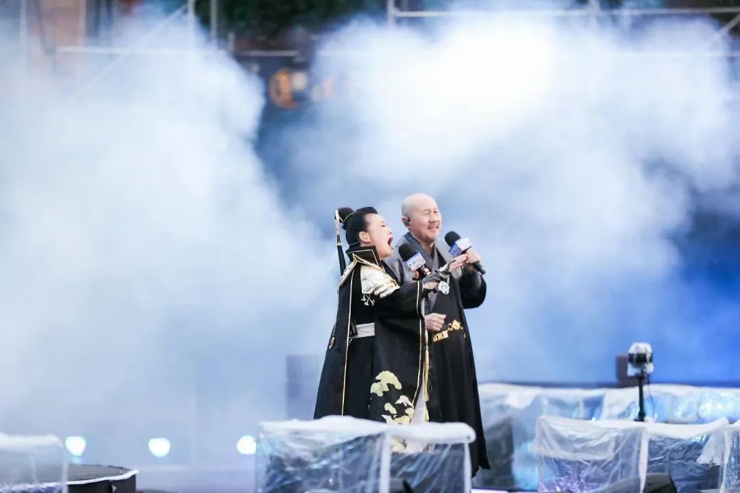 比版号停了更久，游戏行业的复苏从这个细节开始