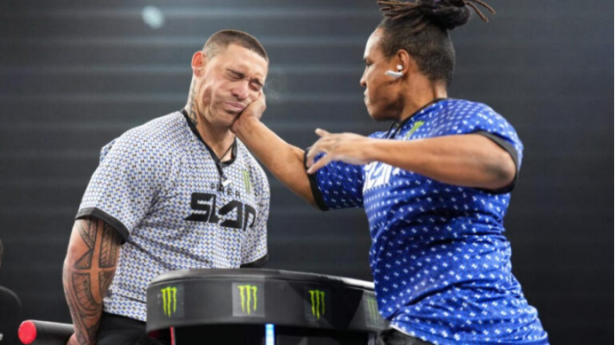 怒冲20亿流量的“扇耳光比赛” 被Rollic做成了一款养成游戏